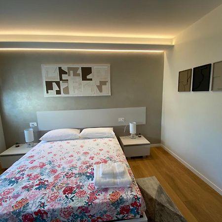 Hz+ Costantini Apartment ปอร์เดโนเน ภายนอก รูปภาพ