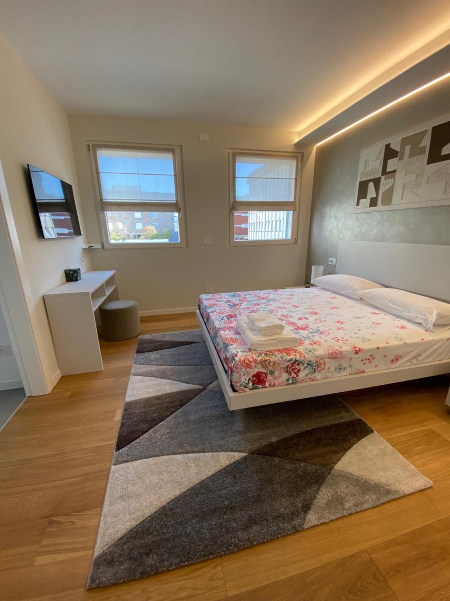 Hz+ Costantini Apartment ปอร์เดโนเน ภายนอก รูปภาพ